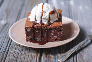 Brownie With Ice Cream