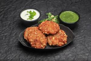 Sabudana Vada [4 Vada] With Chutney