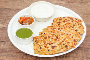 2 desi ghee paneer paratha