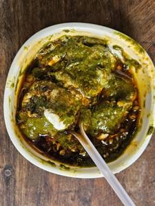 Lehsuni Murgh Saagwala ( 6pc )