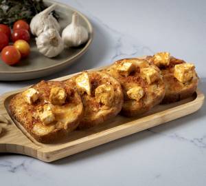 Tandoori Paneer Garlic Bread