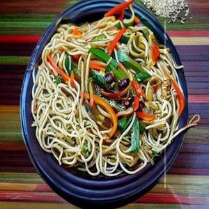 Veg Chilly Garlic Noodle