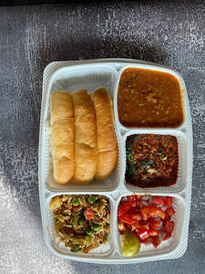 Pavbhaji N Pulav Combo In Tray Pack