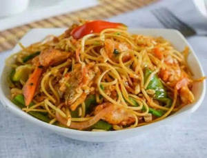Chicken Hong Kong Noodles