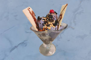 BLACK CURRENT CRUNCH