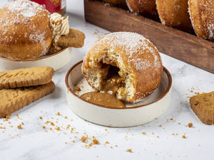 Biscoff Bomboloni Doughnut