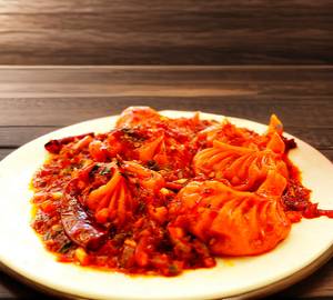 Chicken schezwan momo