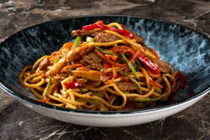 Chicken Triple Schezwan Noodles With Sauce