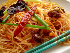 Sepcail Veg - Chilli Garlic Noodle
