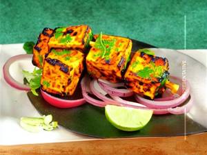 Achari Paneer Tikka