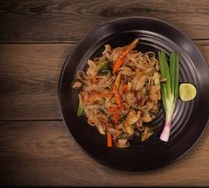 Pad Thai Pukh