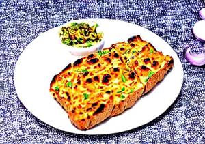 Soya Tikka Garlic Bread