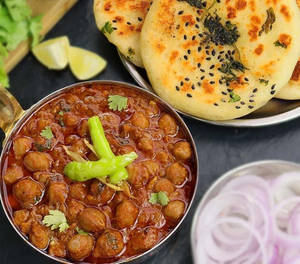 Chole Kulche