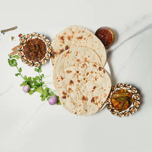 Roti With Veg And Dal