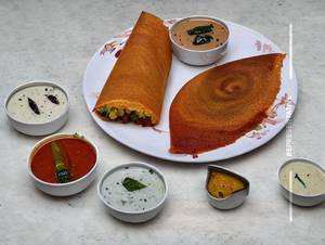 Crispy Schezwan Dosa 