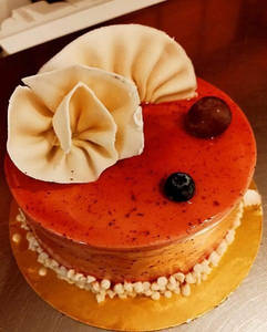 Exotic Strawberry Cake 900gm