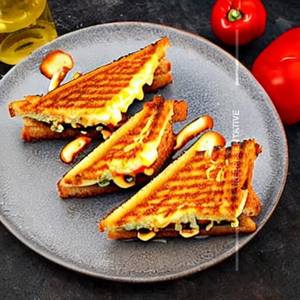 Chili Grilled Cheese Sandwich