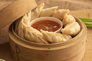 Chicken Steamed Momos (6 Pieces)