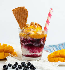 Happy Couple Sundaes