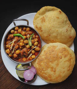 Pindi Choley Bhatura (Contain Milk)(Contain Rye, Barley, Oats)
