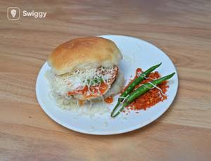 Paneer Cheese Vadapav