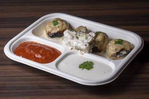 Akkha Paneer Makhani Momos[8pcs]
