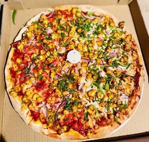 Tandoori veggie delight pizza
