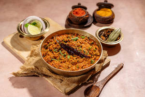 Veg Kheema Kholapuri