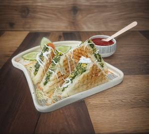 Spinach corn sandwich