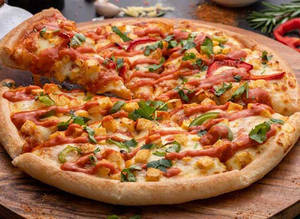 Makhani veggie fusion pizza