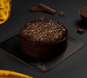 Kitkat Chocolate Cake