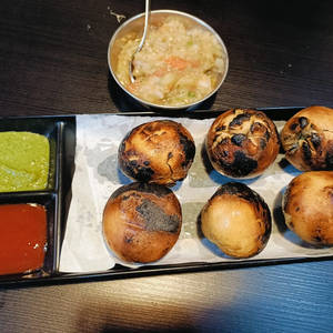 Litti Chockha with Ghee (5 Pcs)