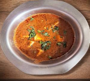 Matar paneer