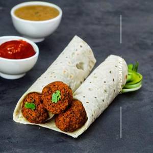 Falafel Sandwich Roll