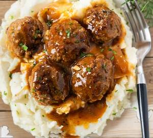 Chicken meatballs gravy