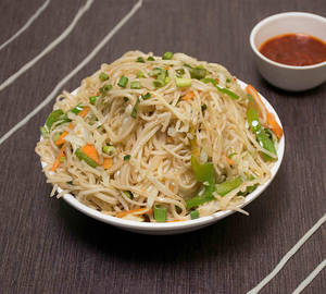 Veg Hakka Noodles