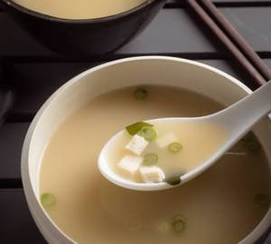 Miso soup (serves 2/3)