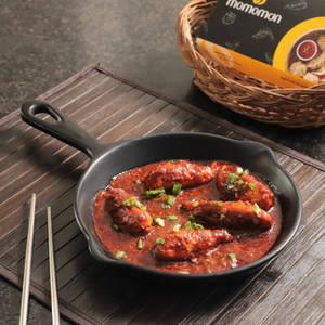 Fire Cracker Veg Saucy Momos