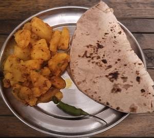 Aloo Jera With 4 Roti And Mango Pickle