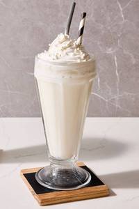 Vanilla milk shakes