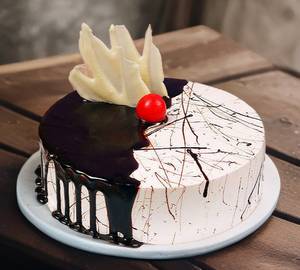 Chocolate  cream cake 