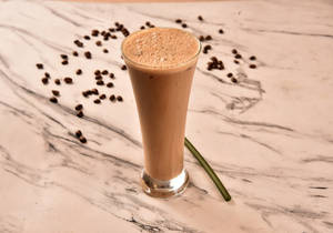 Iced Shakerato Latte