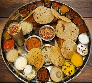 Gujrati thali