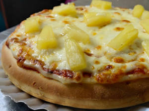 Pineapple Pizza [6 Inch]