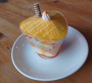 Mango Pineapple Crumble