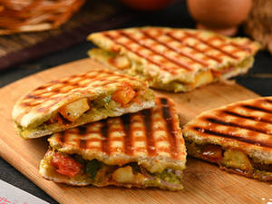 Tomato Cheese Sandwich Pizza