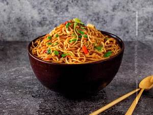 Schezwan Chicken Noodles