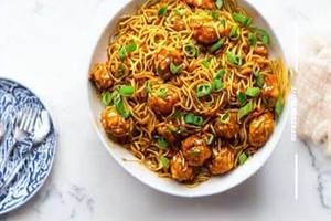 Egg Singapore Manchurian Noodles