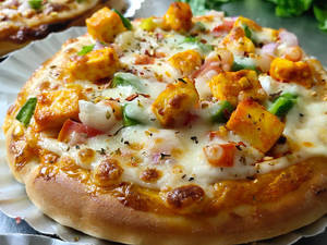 6 Inch Mix Veg Paneer Sandwich Pizza