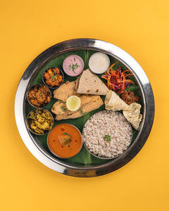 Bombil Thali